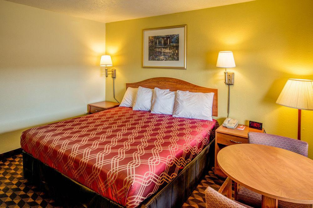 Econo Lodge East Albuquerque Exteriör bild