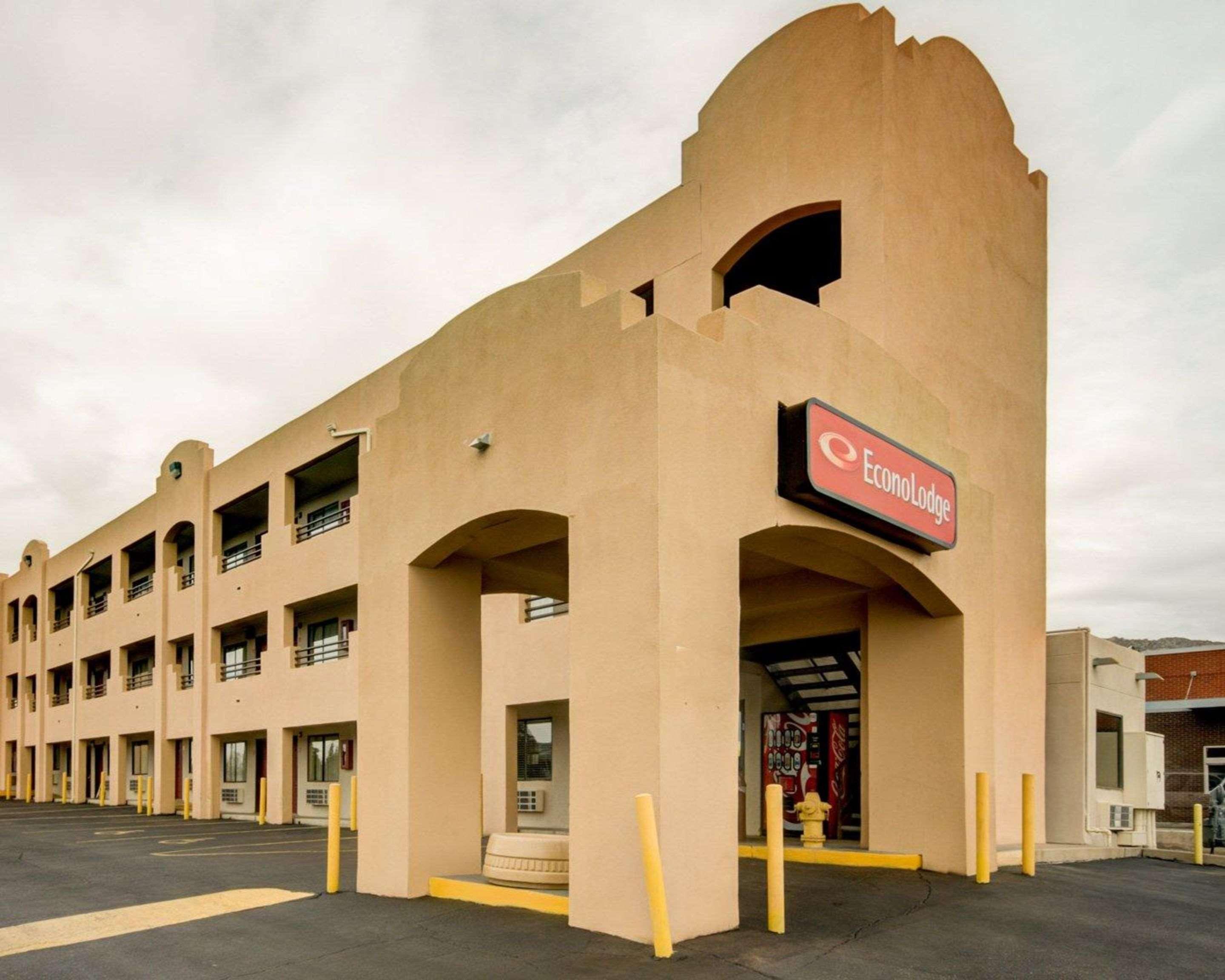 Econo Lodge East Albuquerque Exteriör bild