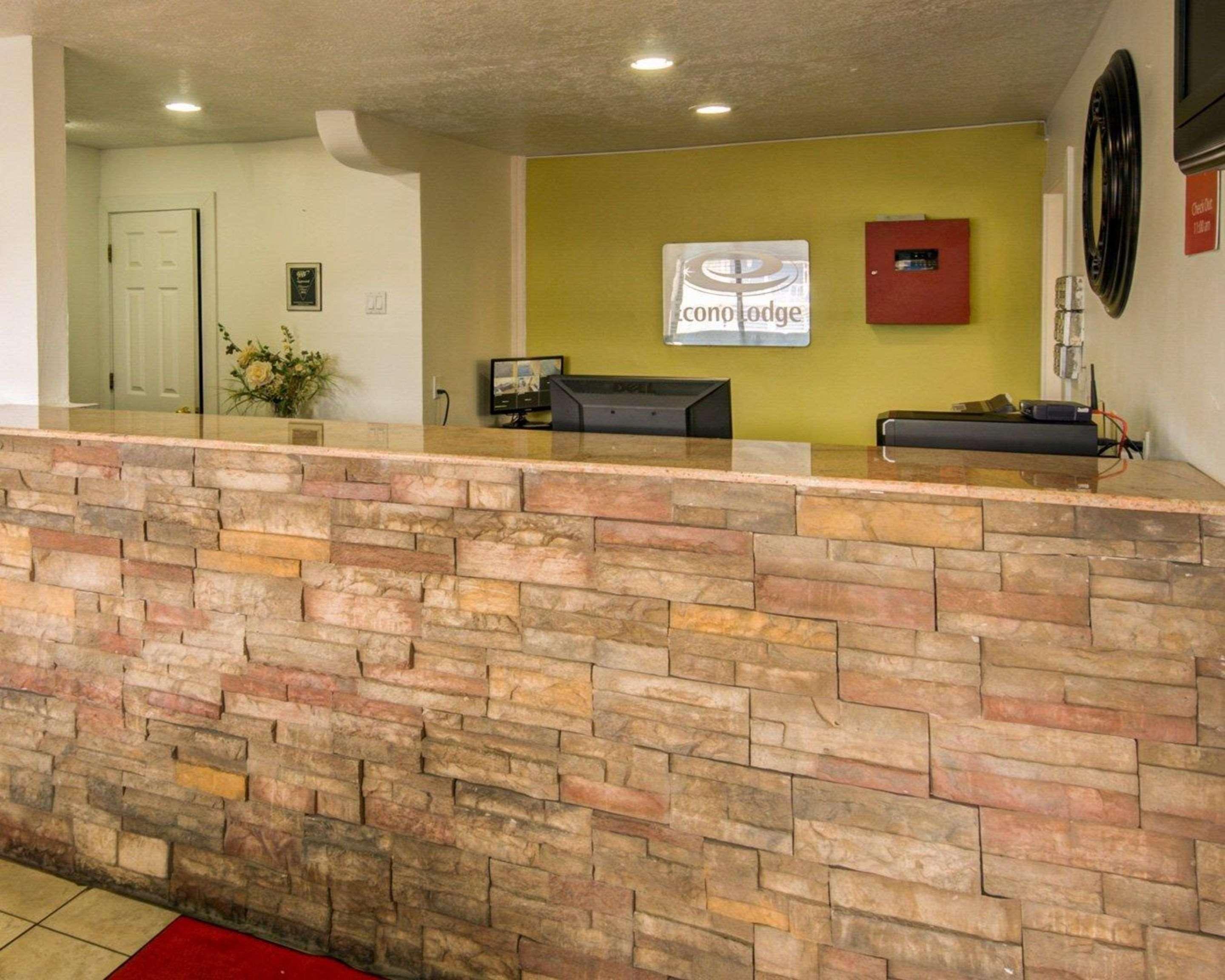 Econo Lodge East Albuquerque Exteriör bild