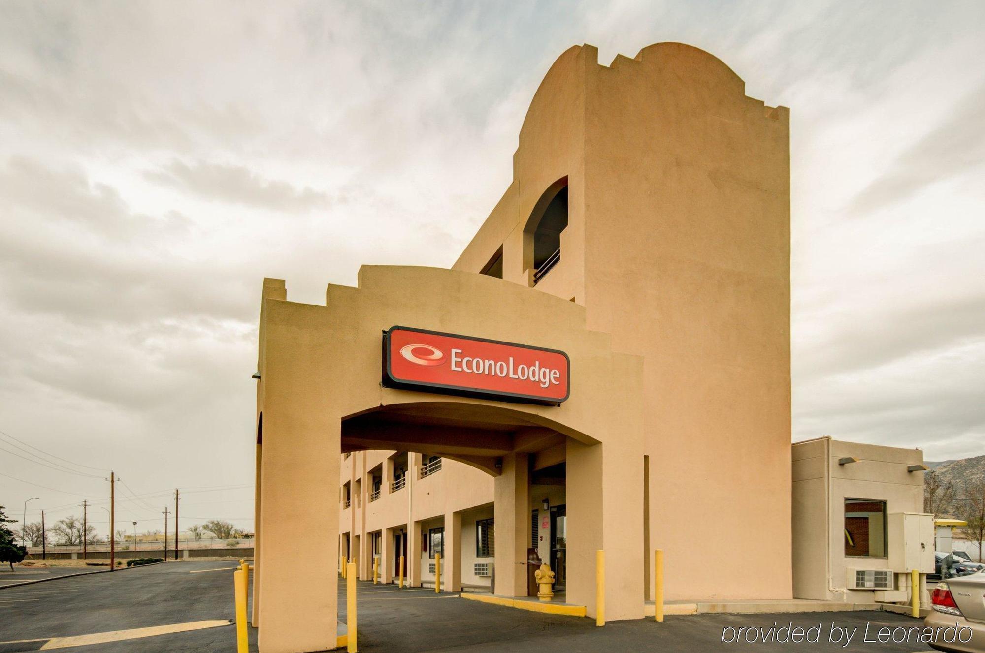 Econo Lodge East Albuquerque Exteriör bild