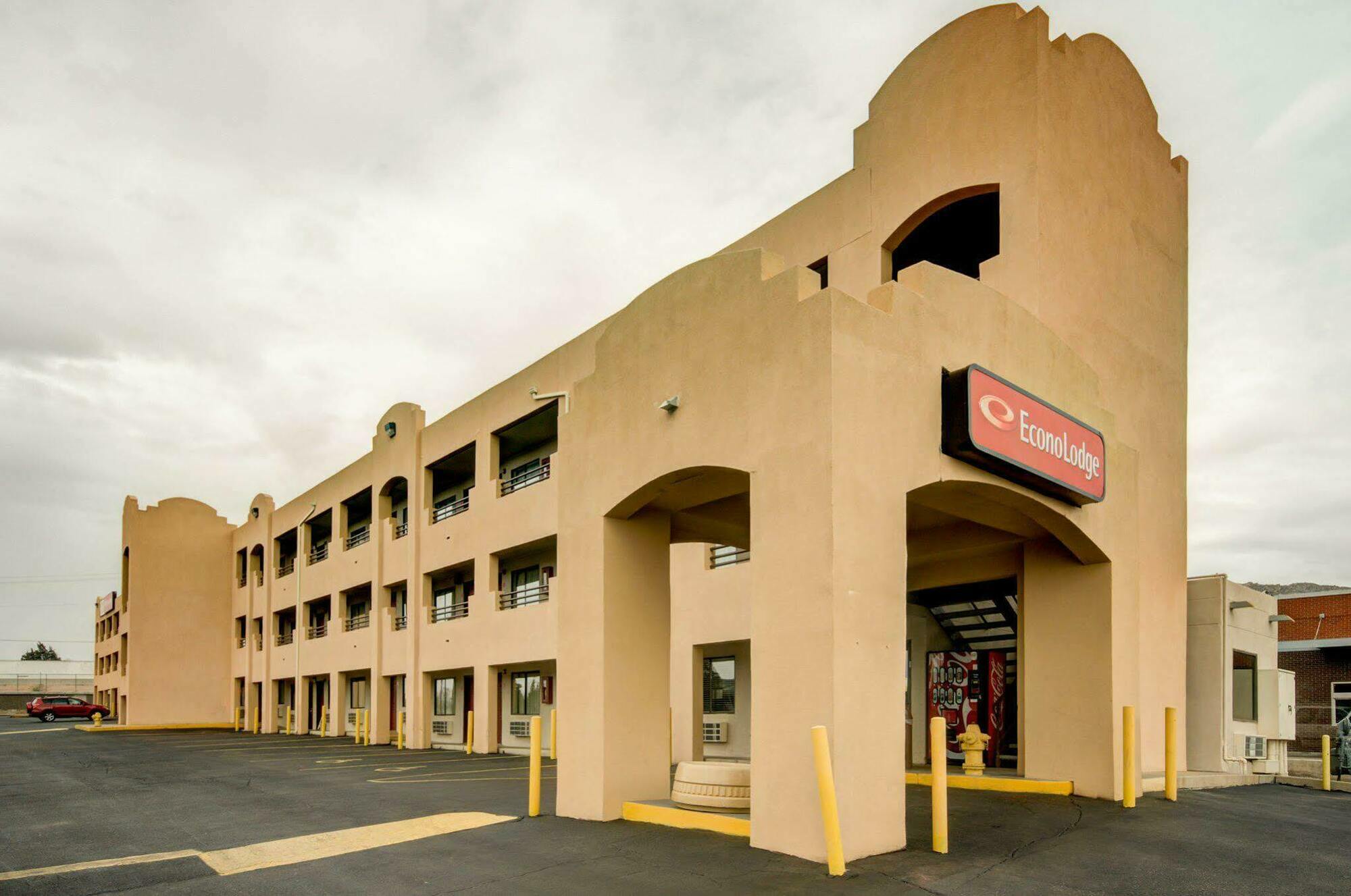 Econo Lodge East Albuquerque Exteriör bild