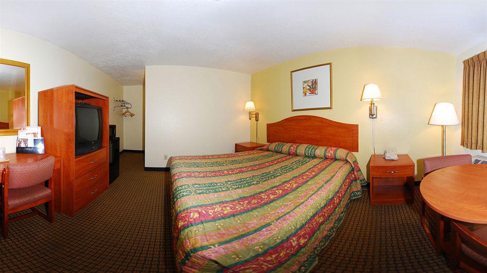 Econo Lodge East Albuquerque Exteriör bild